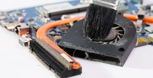 Vệ sinh laptop uy t&iacute;n tại H&agrave; Nội